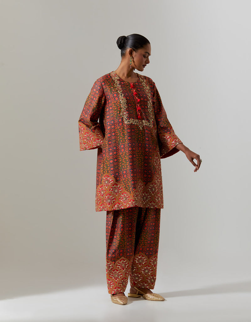 Multi Ira Kurta Set