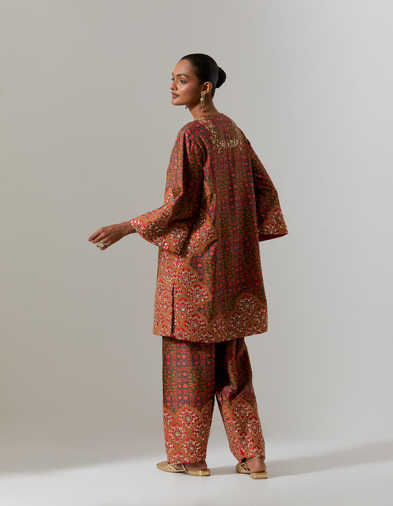 Multi Ira Kurta Set